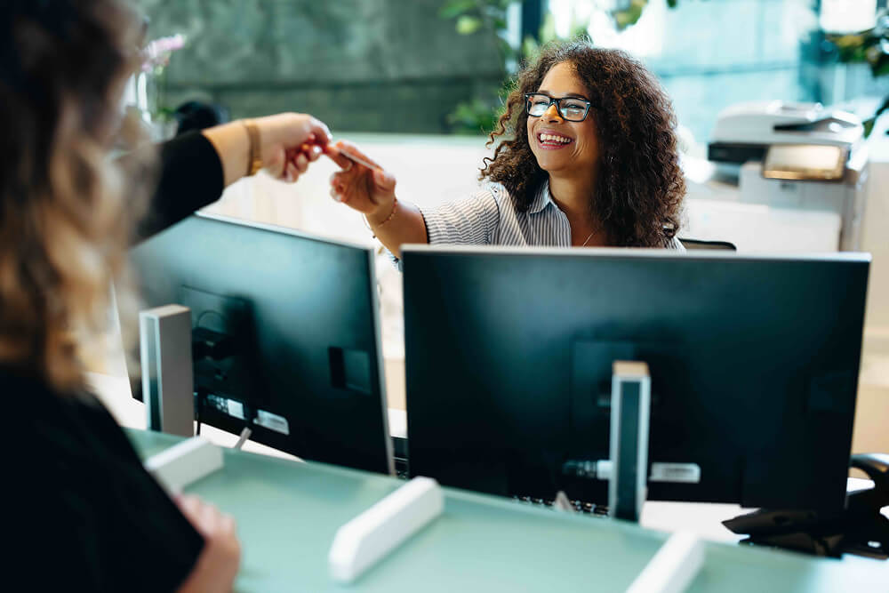 7-skills-every-receptionist-needs